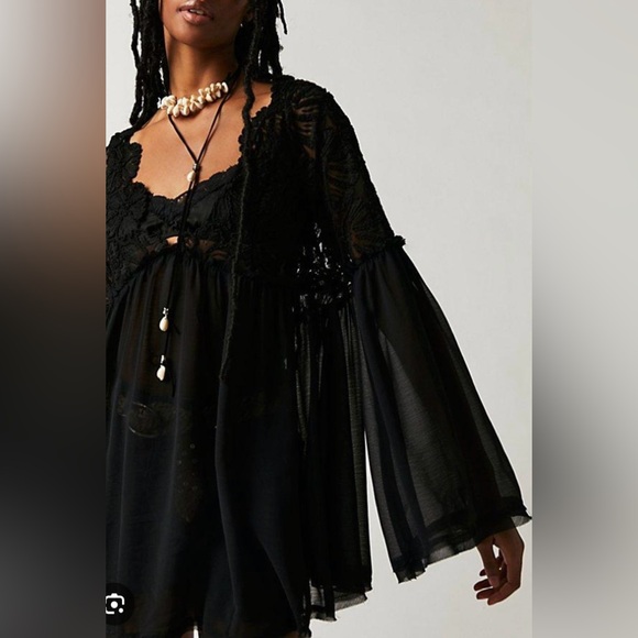 Free People*Magdalene*Black Floral Crochet Tunic. NWT! - Picture 2 of 4